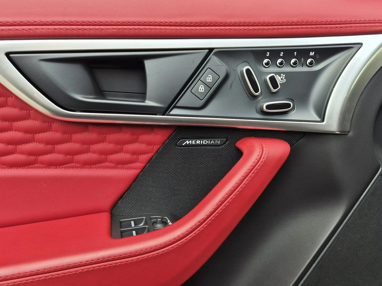 Jaguar F-Type - Zdjęcie 15