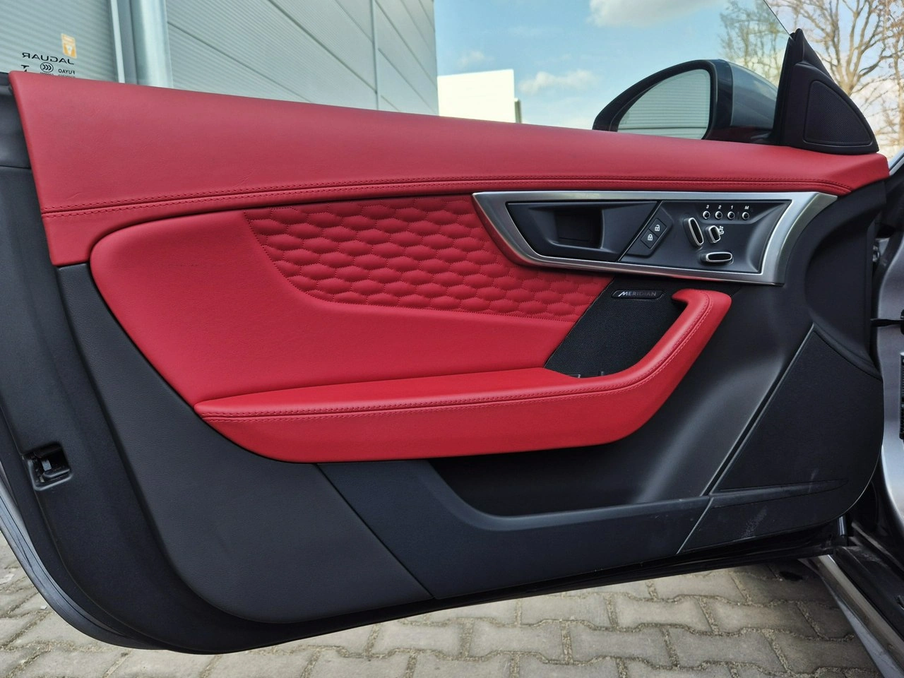 Jaguar F-Type - Zdjęcie 16