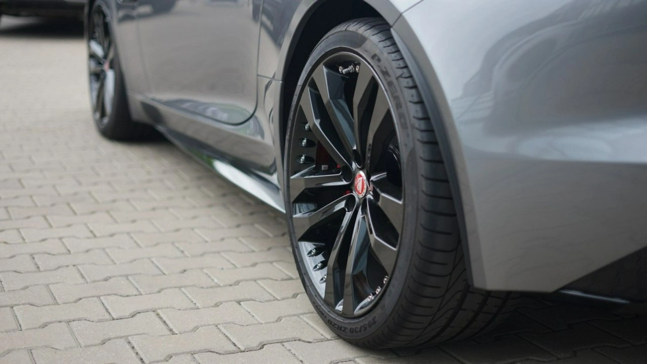 Jaguar F-Type - Zdjęcie 25