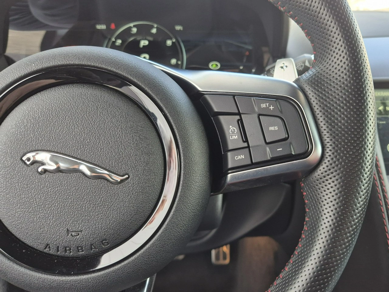 Jaguar F-Type - Zdjęcie 28