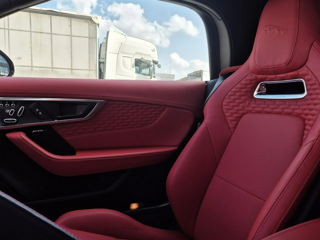 Jaguar F-Type - Zdjęcie 36