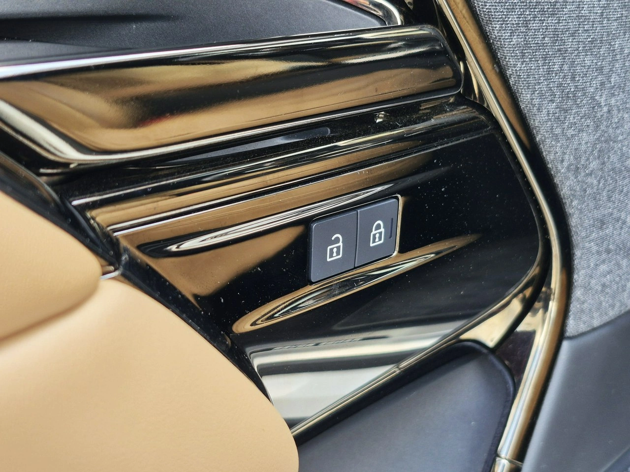 Land Rover Range Rover Sport - Zdjęcie 18