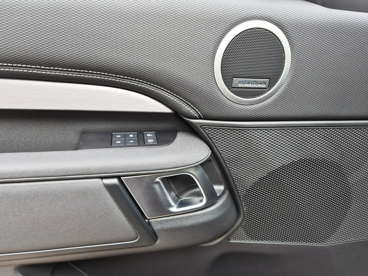 Land Rover Discovery - Zdjęcie 16