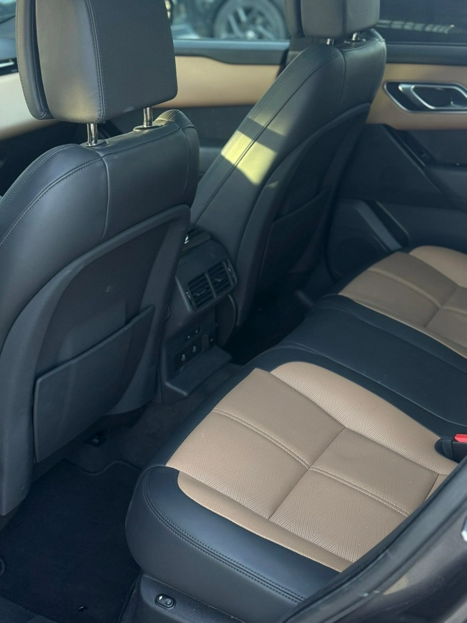 Land Rover Range Rover Velar - Zdjęcie 15