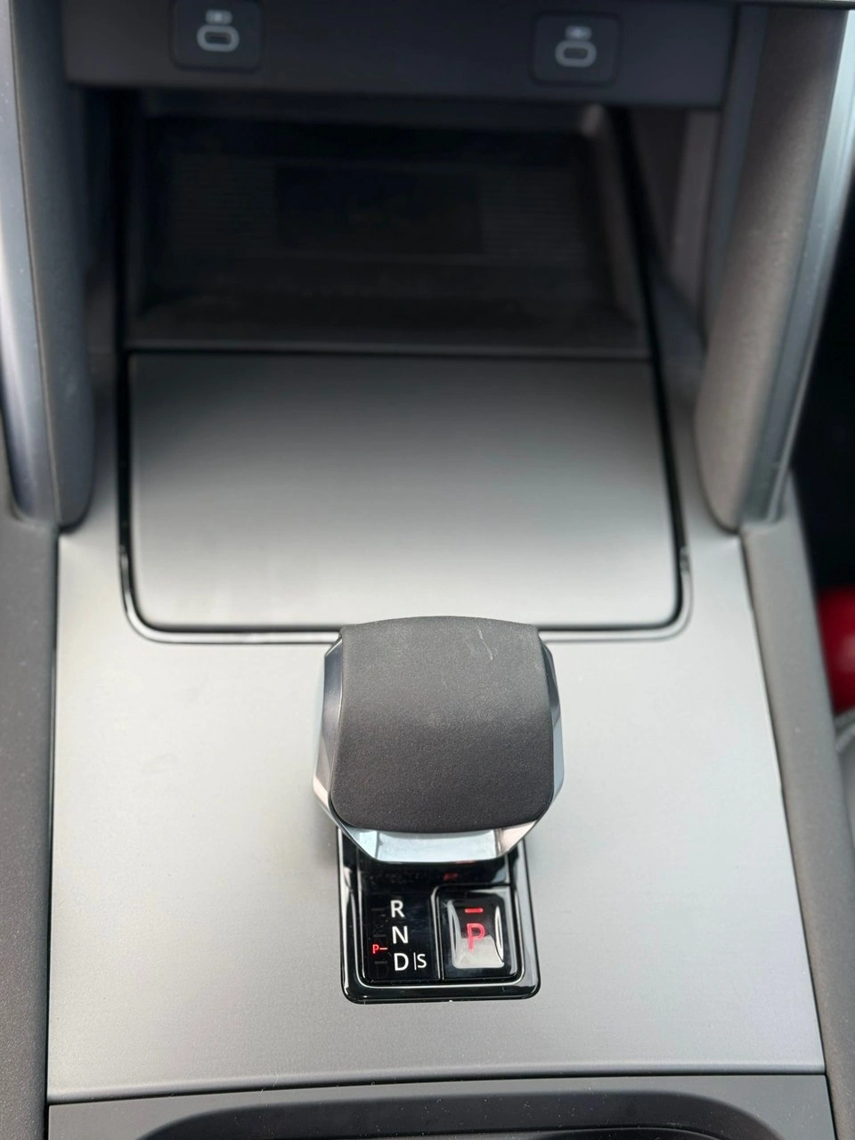 Land Rover Discovery Sport - Zdjęcie 17