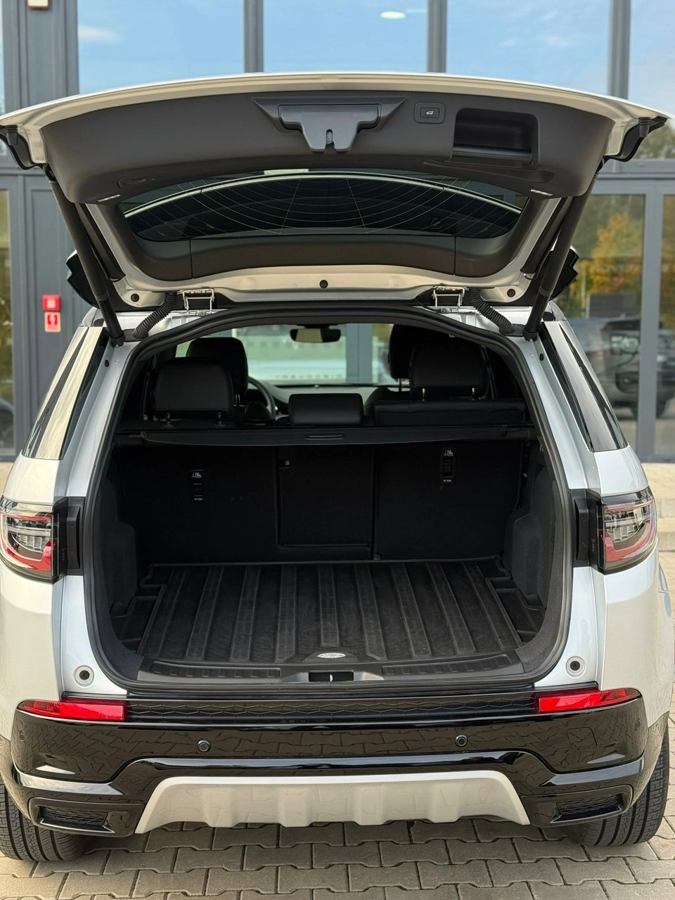 Land Rover Discovery Sport - Zdjęcie 20