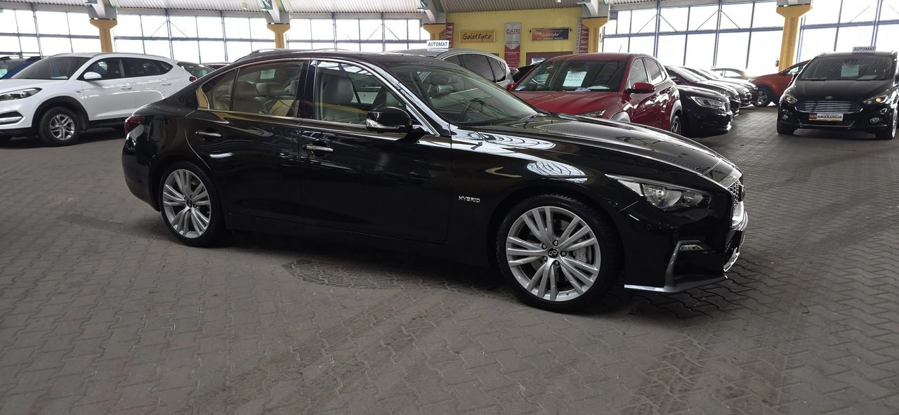 Infiniti Q50 - Zdjęcie 1