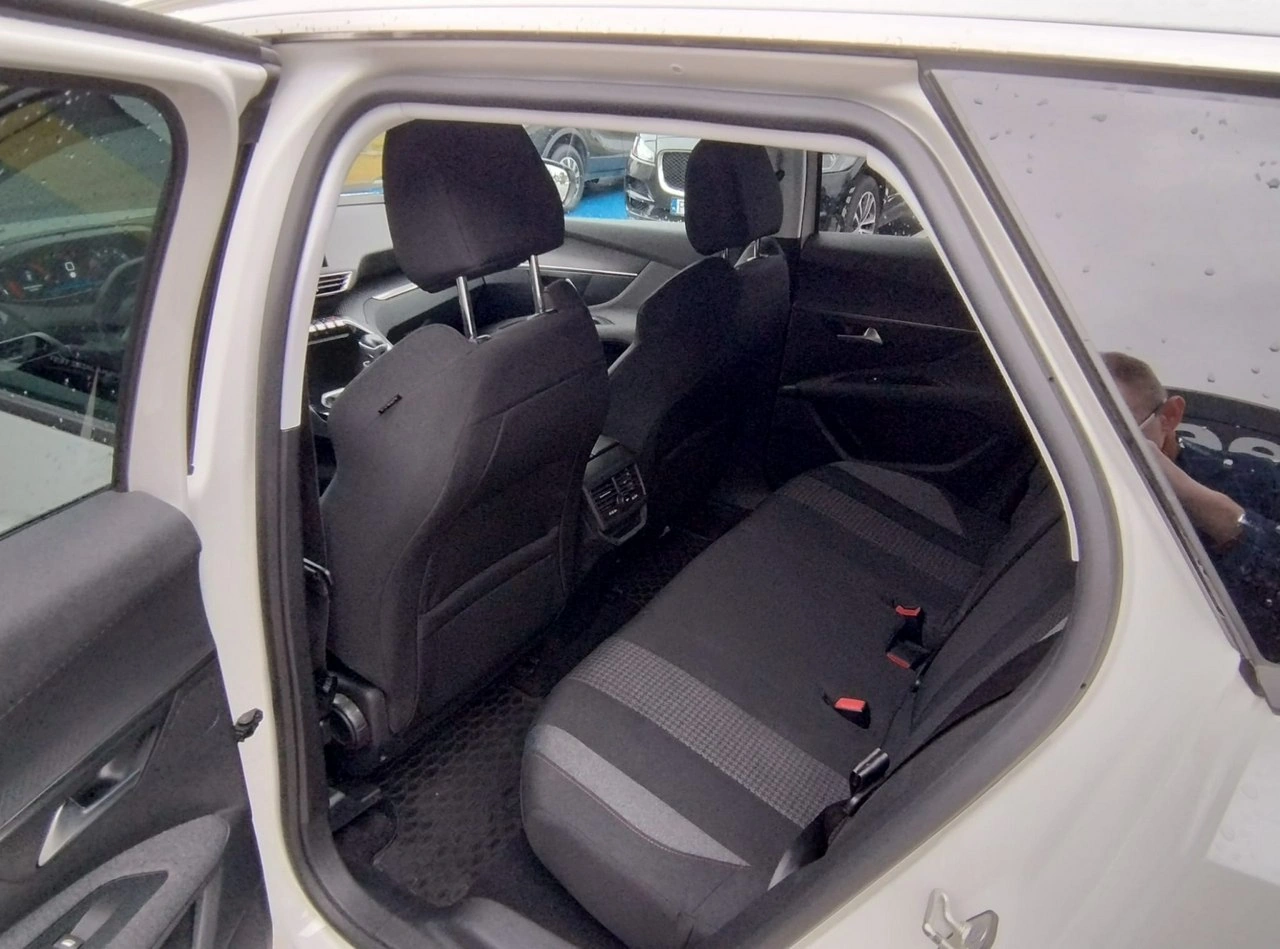 Peugeot 3008 - Zdjęcie 16