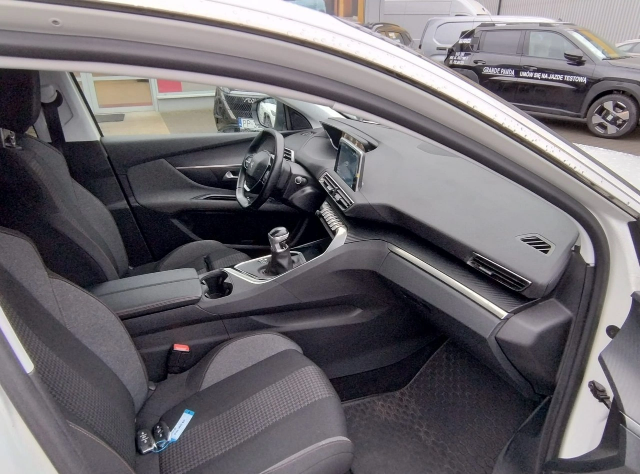 Peugeot 3008 - Zdjęcie 17