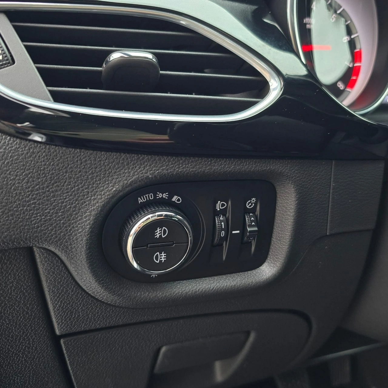 Opel Astra - Zdjęcie 33