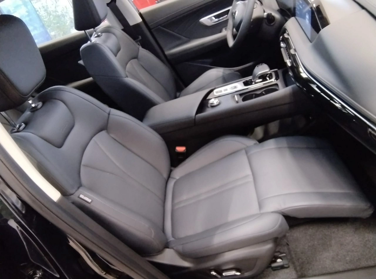 Dongfeng Huge - Zdjęcie 13