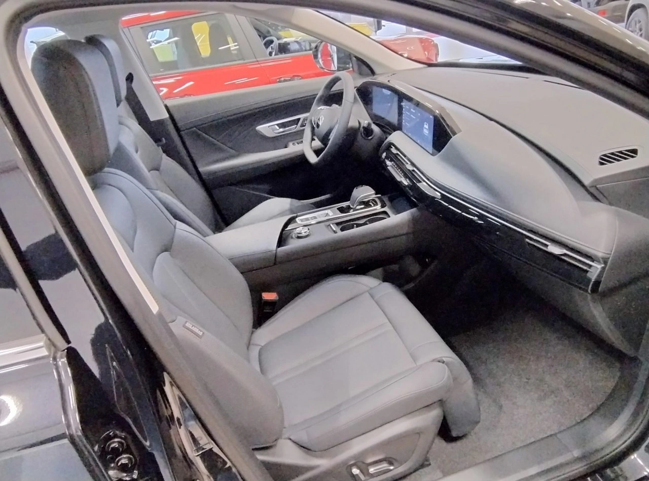 Dongfeng Huge - Zdjęcie 14