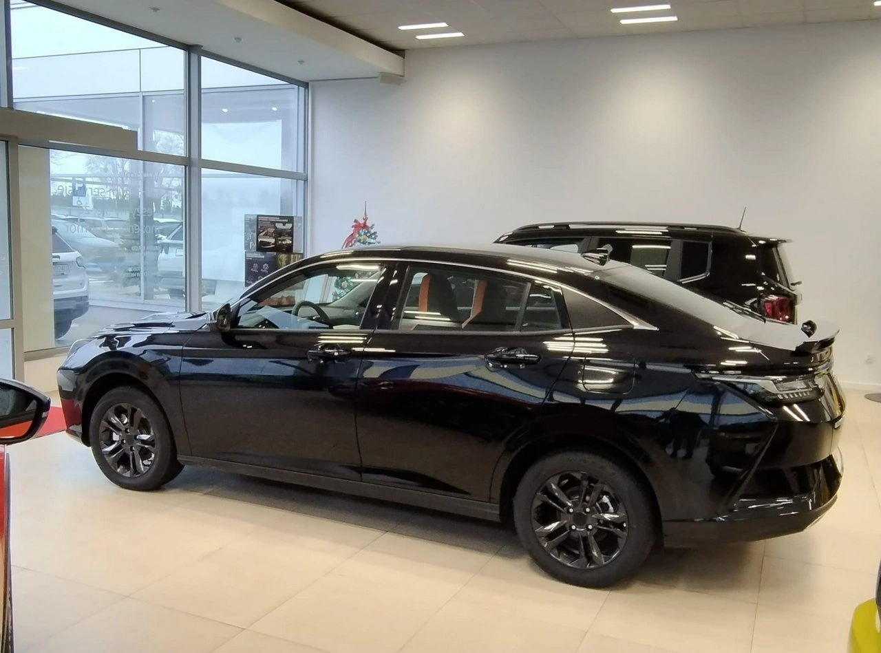 Dongfeng Shine - Zdjęcie 4