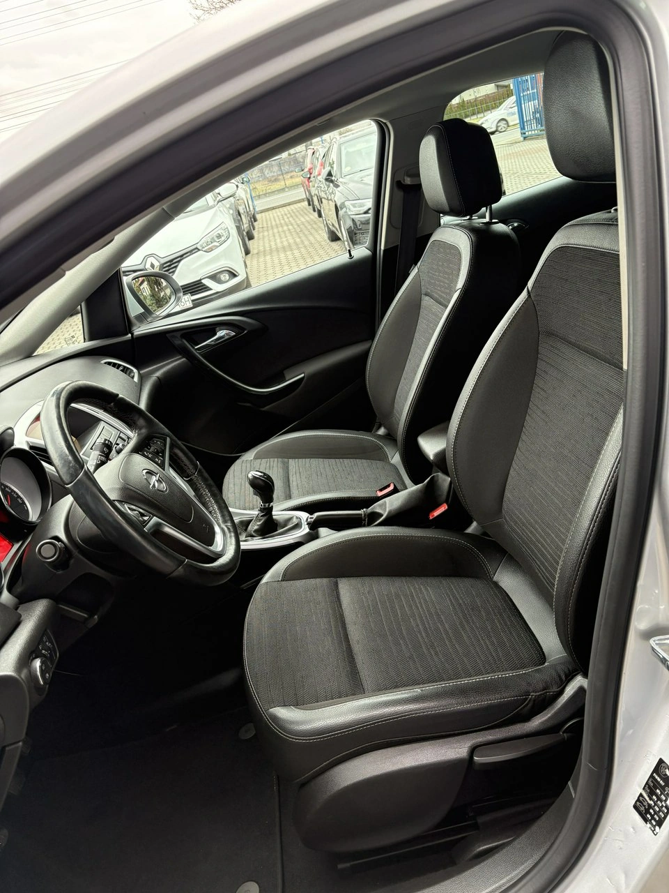 Opel Astra - Zdjęcie 11