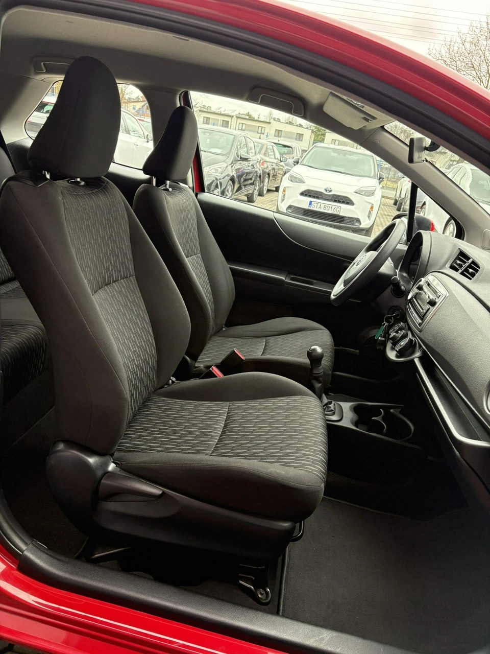 Toyota Yaris - Zdjęcie 13