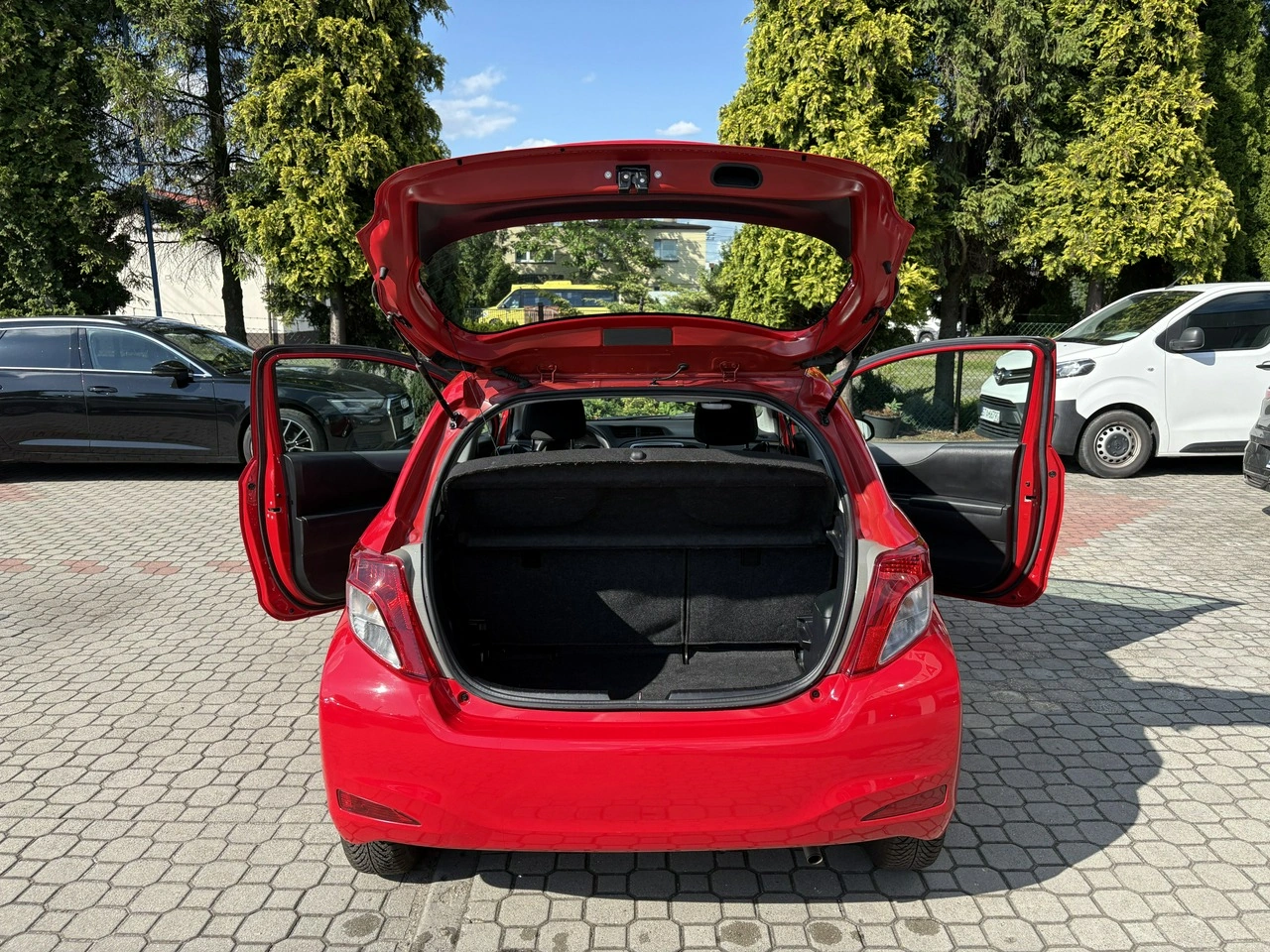 Toyota Yaris - Zdjęcie 19