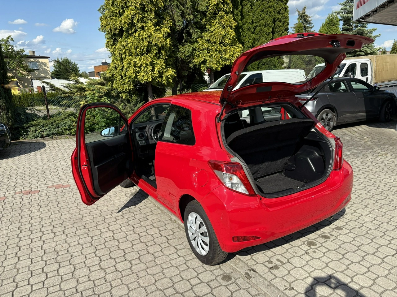 Toyota Yaris - Zdjęcie 20