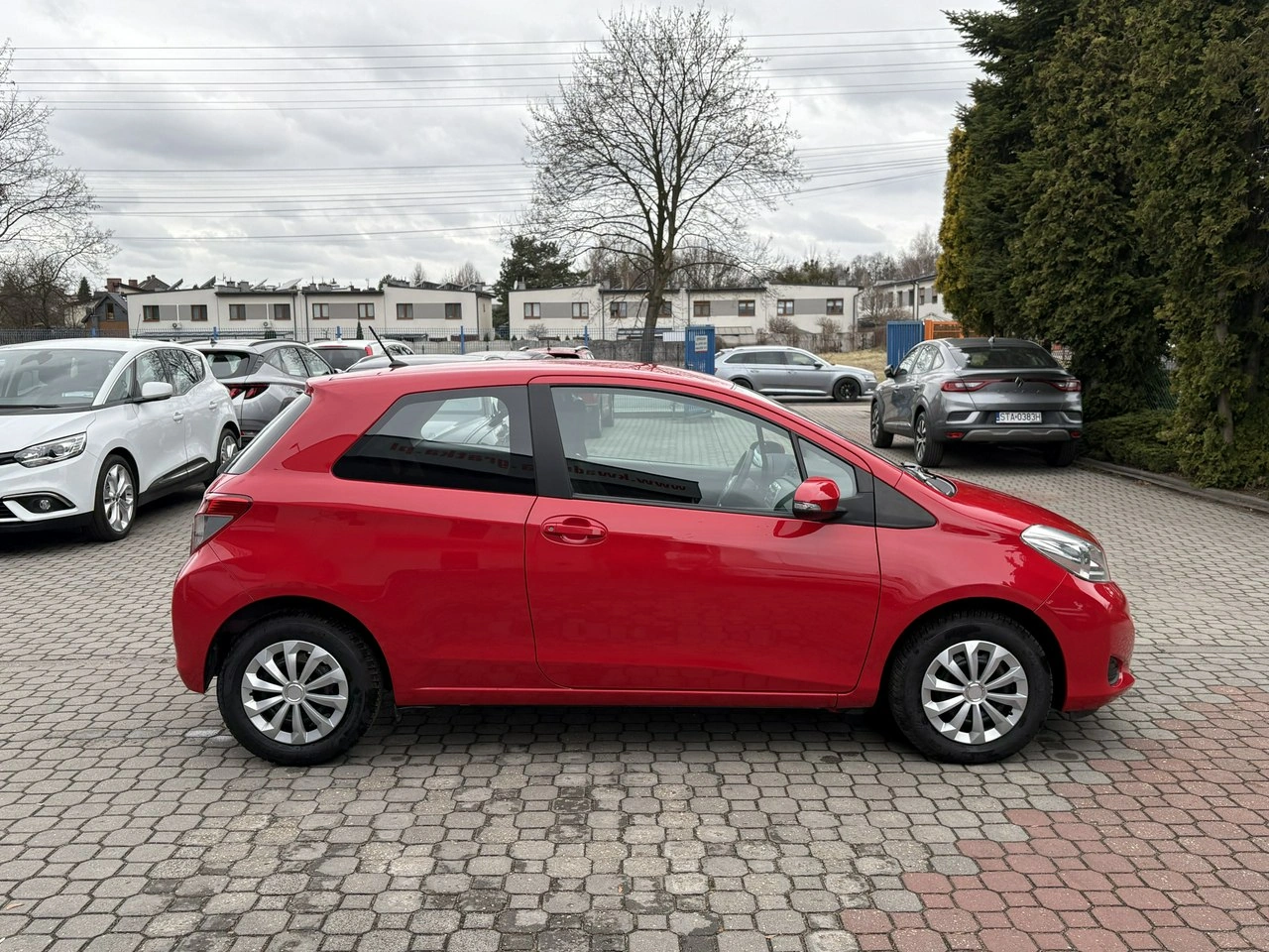 Toyota Yaris - Zdjęcie 3