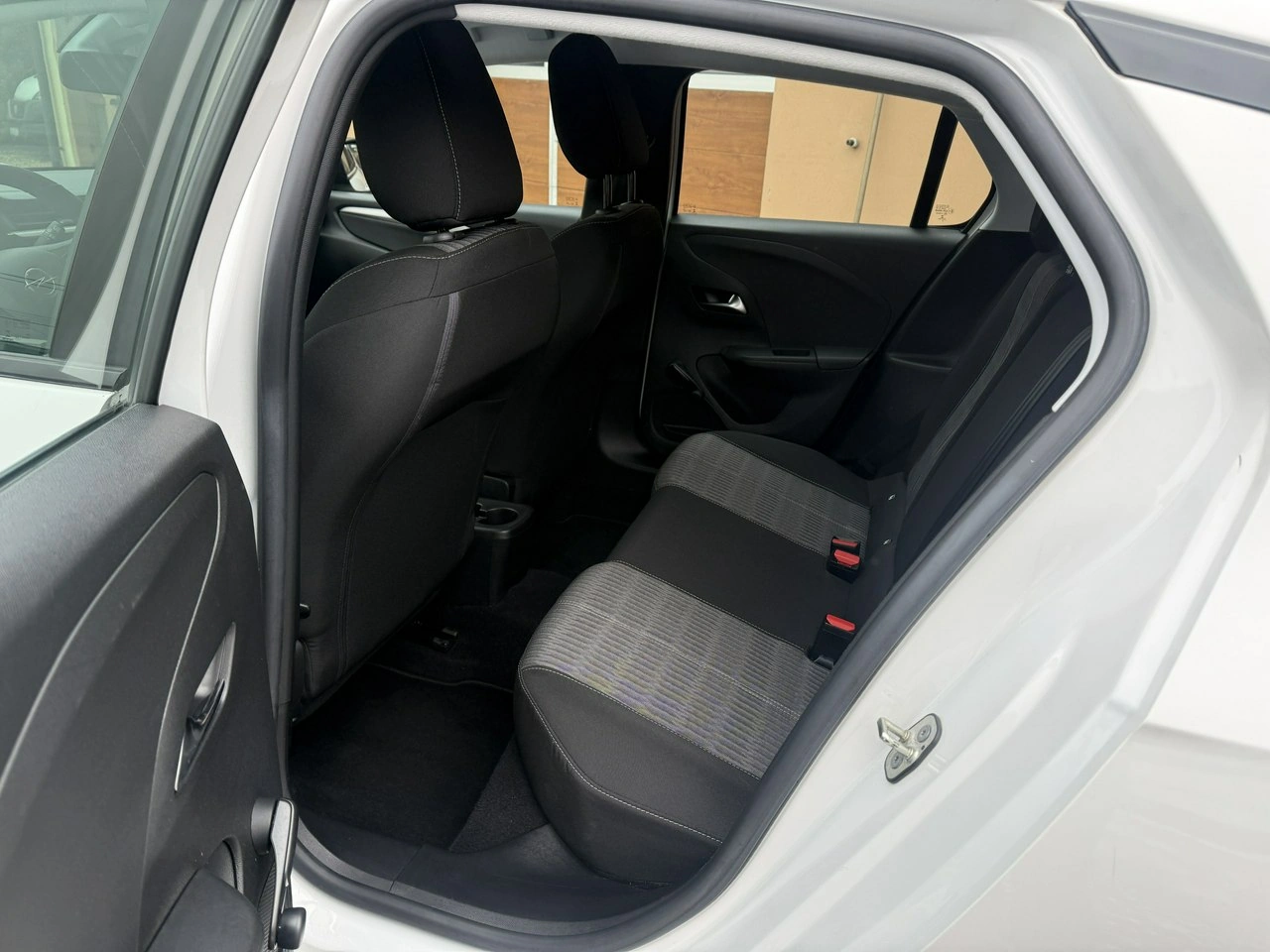 Opel Corsa - Zdjęcie 23