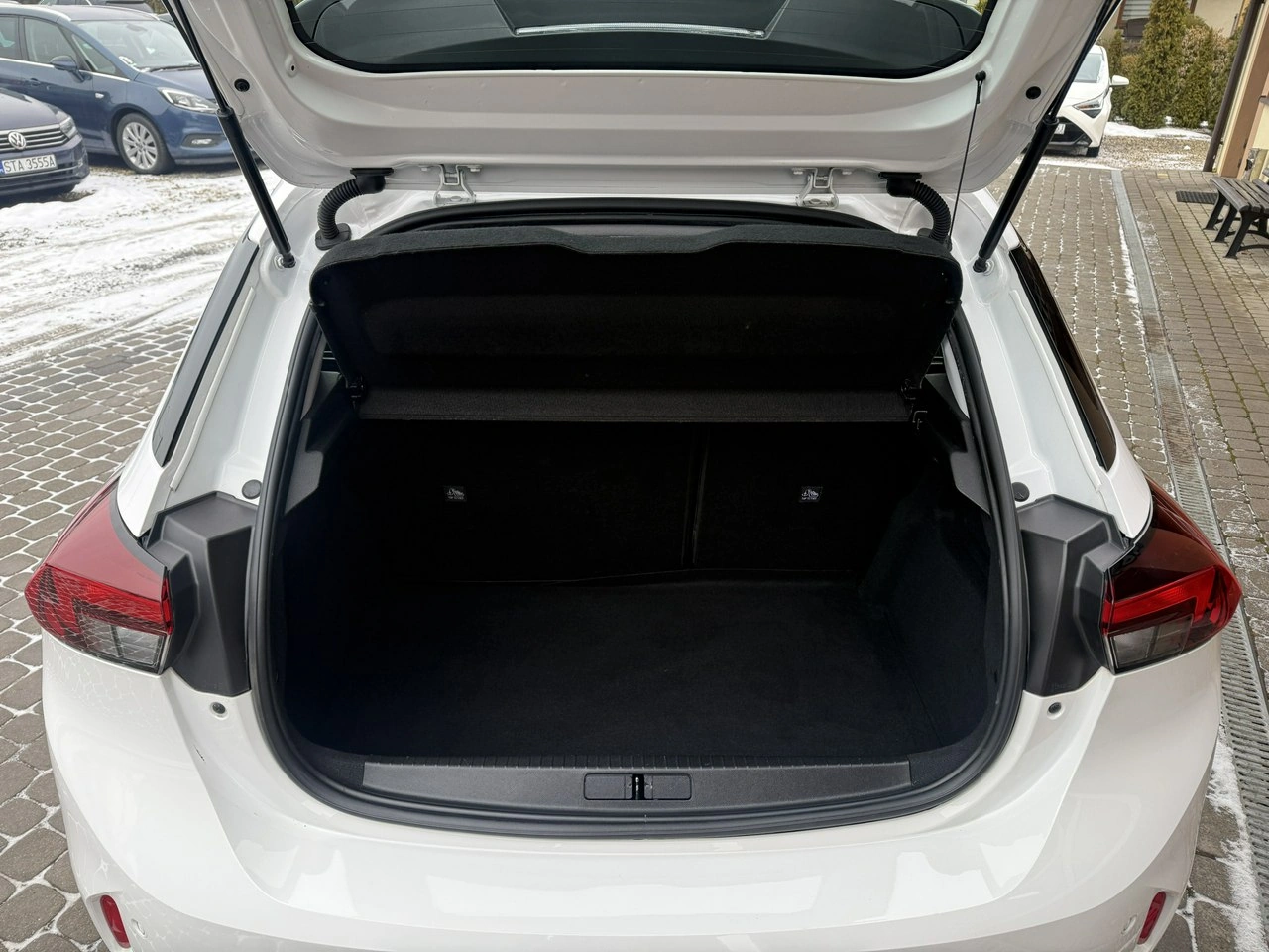 Opel Corsa - Zdjęcie 25