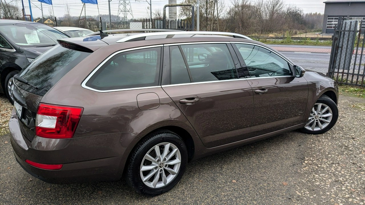 Skoda Octavia - Zdjęcie 10
