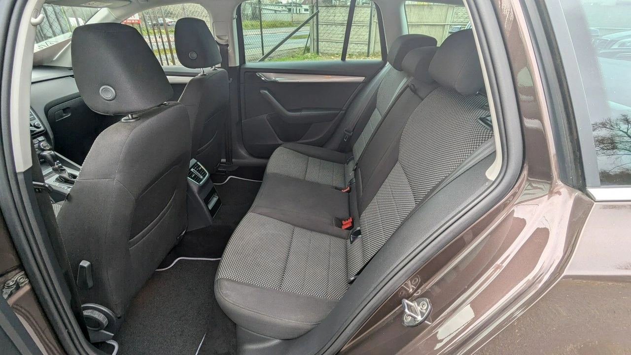Skoda Octavia - Zdjęcie 13