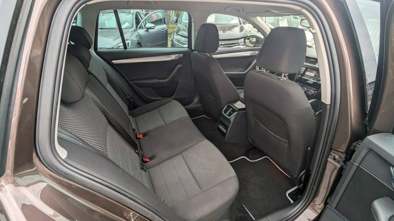 Skoda Octavia - Zdjęcie 15