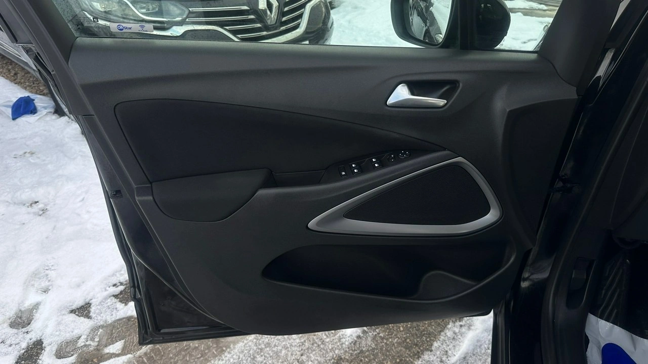 Opel Crossland X - Zdjęcie 32