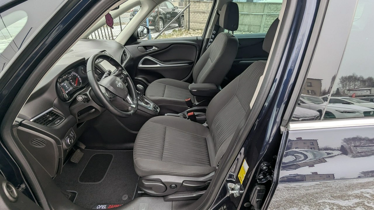 Opel Zafira - Zdjęcie 12