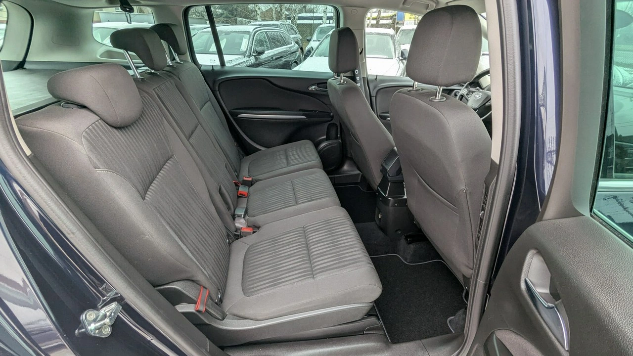 Opel Zafira - Zdjęcie 16