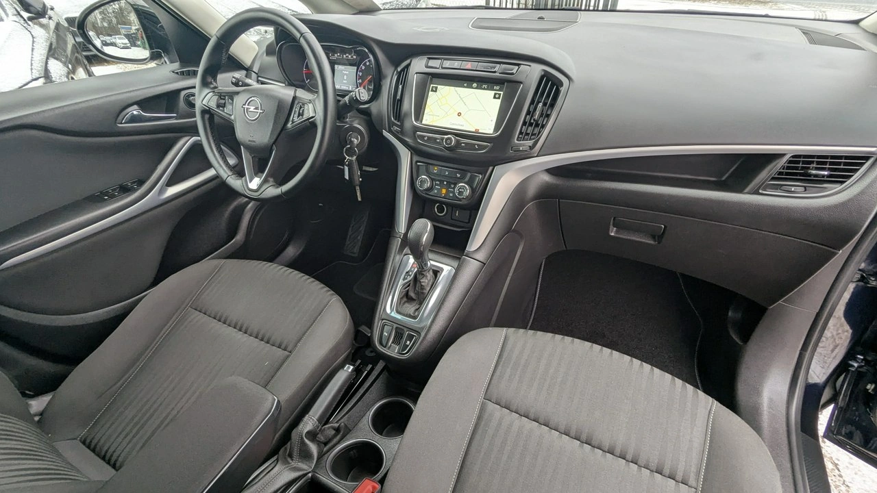 Opel Zafira - Zdjęcie 18