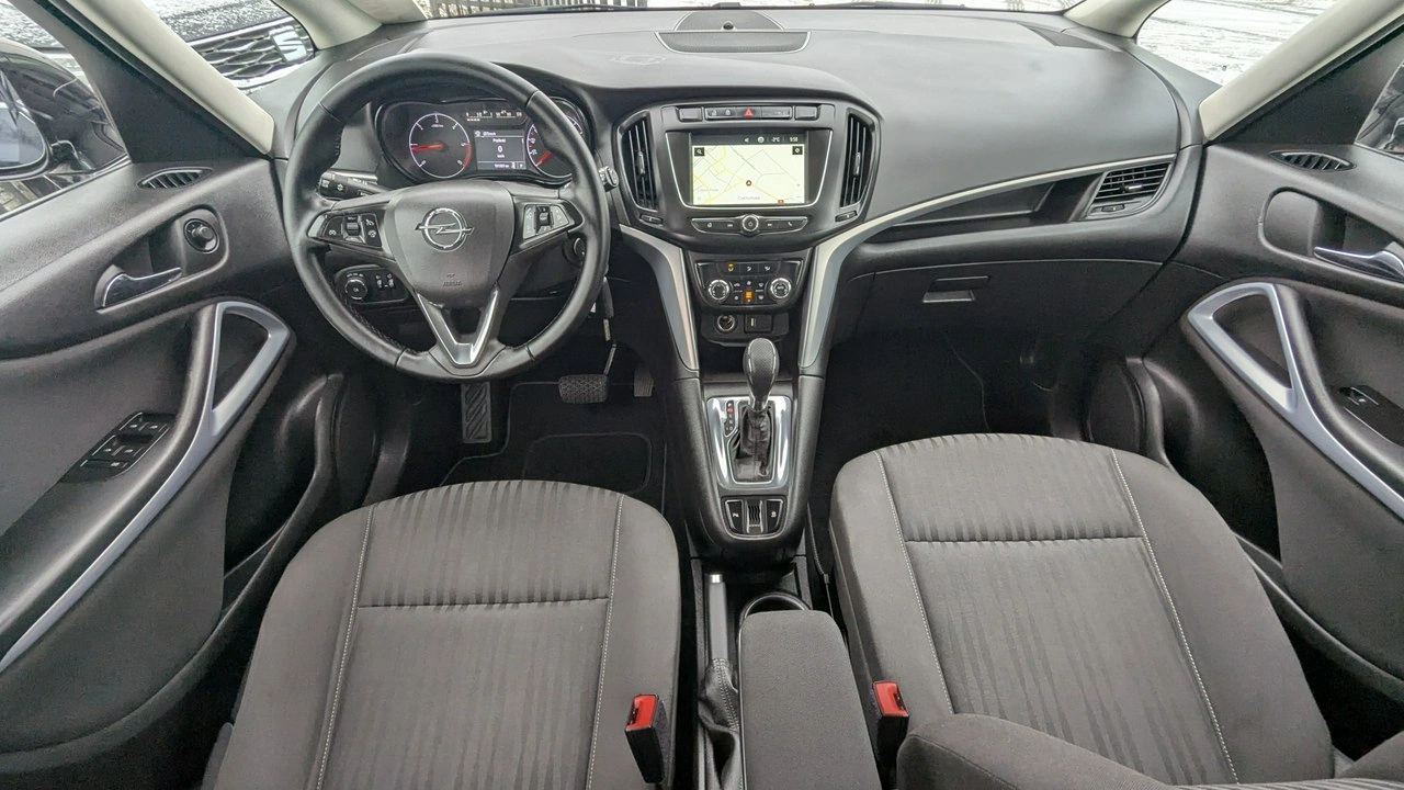 Opel Zafira - Zdjęcie 19