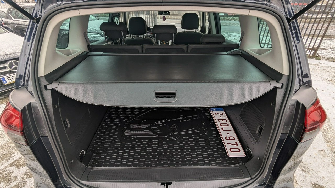 Opel Zafira - Zdjęcie 32