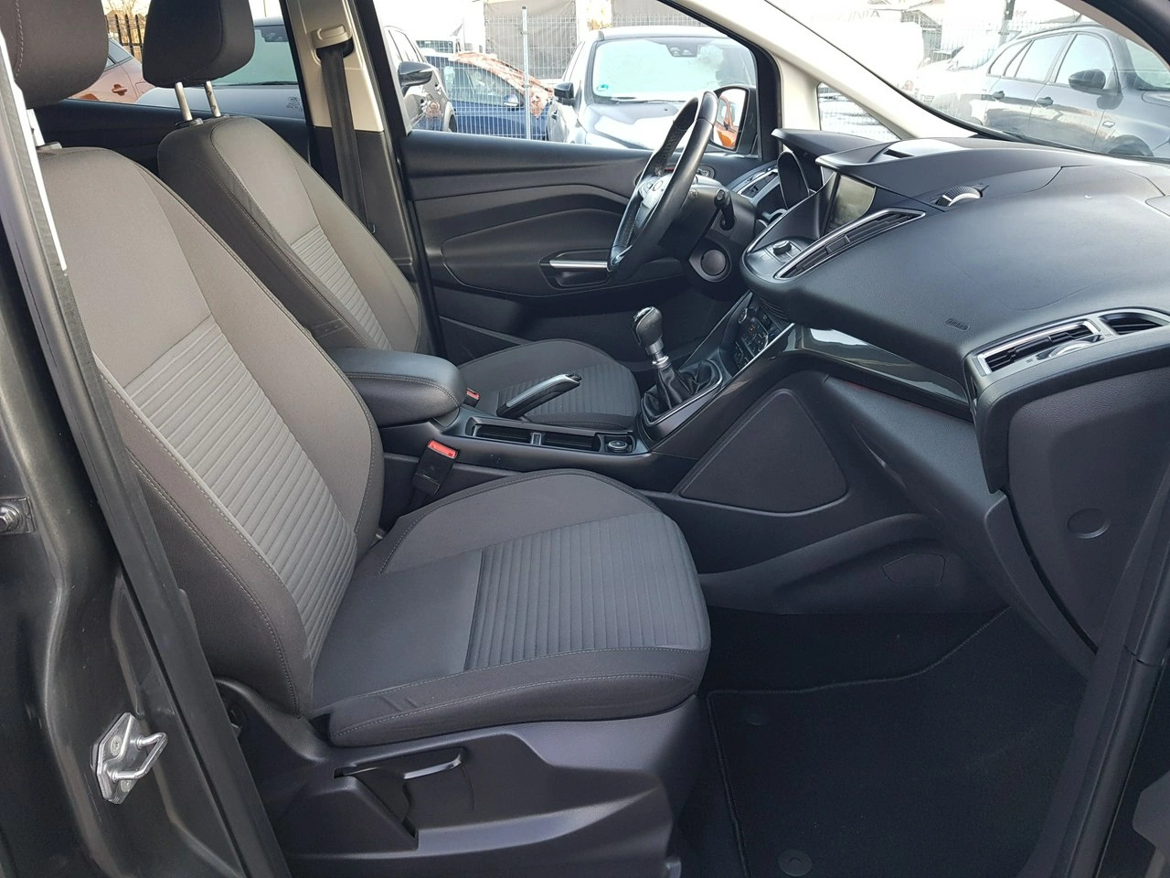 Ford C-MAX - Zdjęcie 16