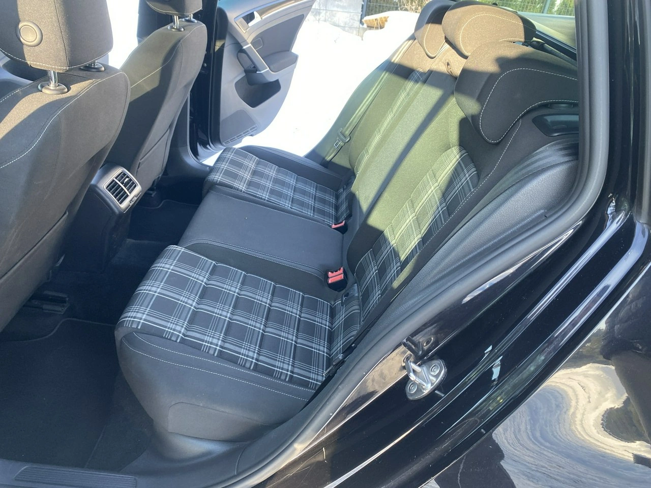 Volkswagen Golf - Zdjęcie 18