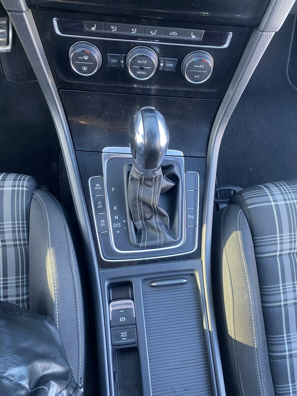 Volkswagen Golf - Zdjęcie 23