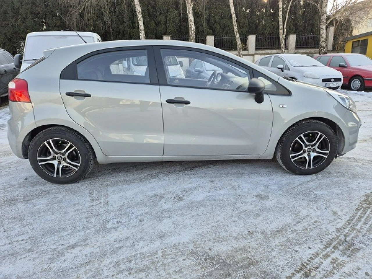 Kia Rio - Zdjęcie 9