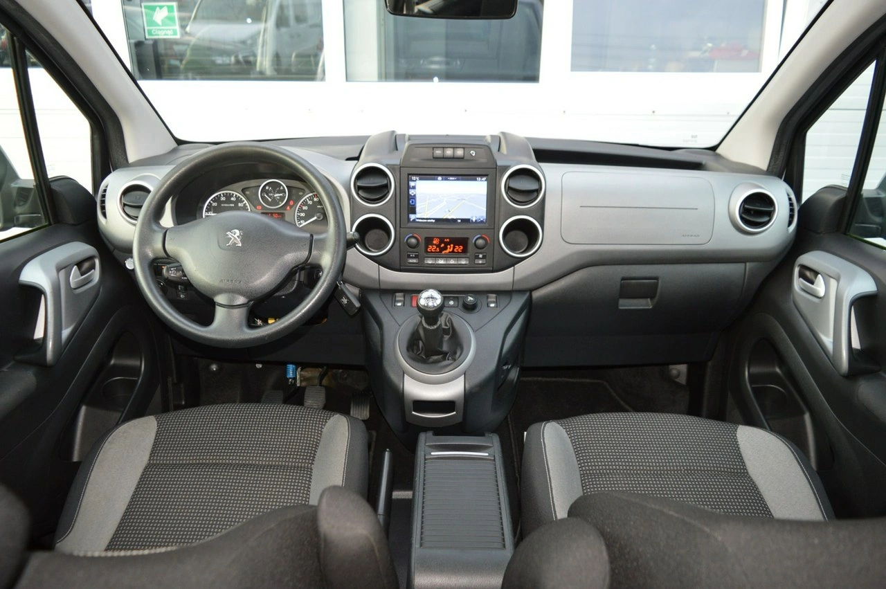 Peugeot Partner - Zdjęcie 23