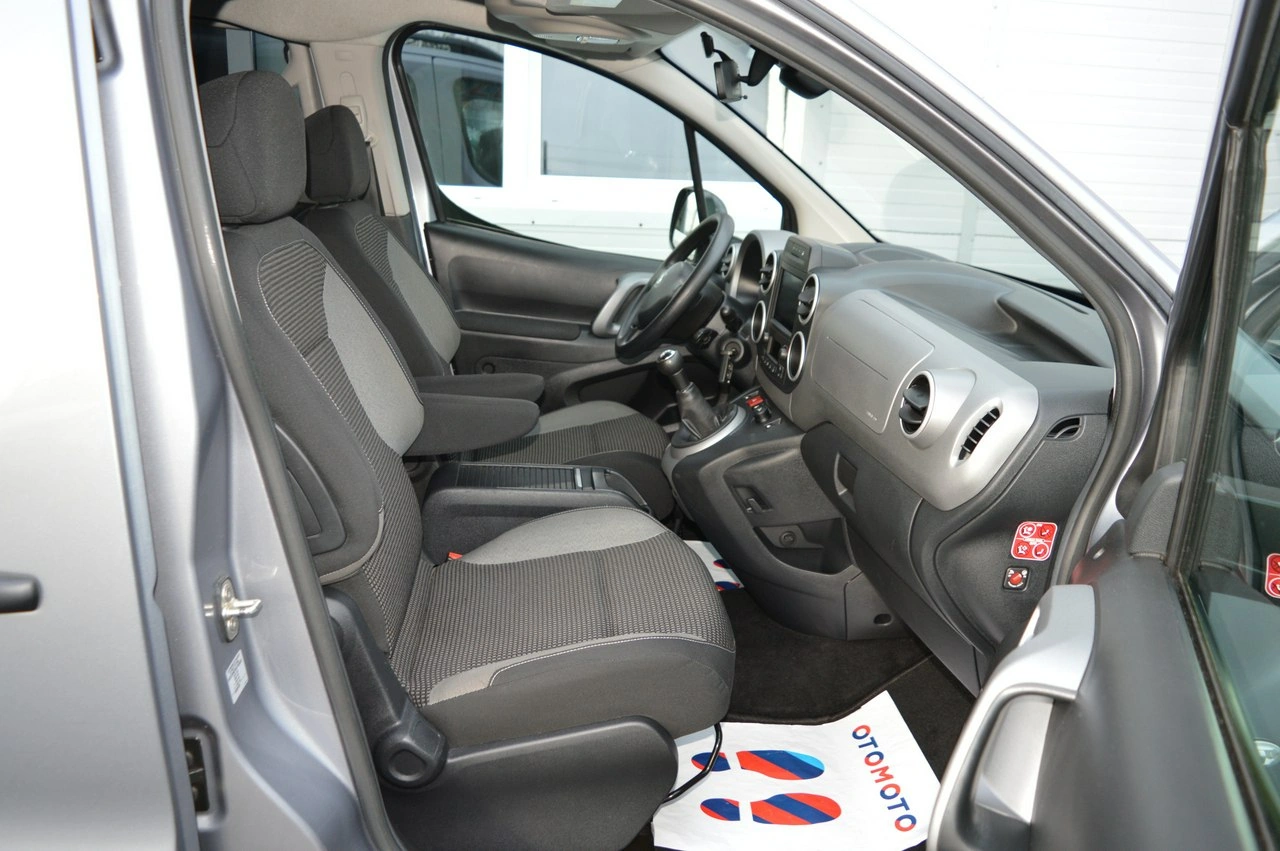 Peugeot Partner - Zdjęcie 30