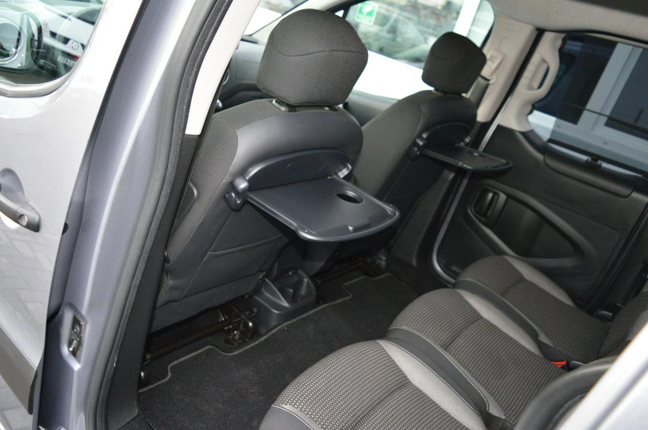 Peugeot Partner - Zdjęcie 35