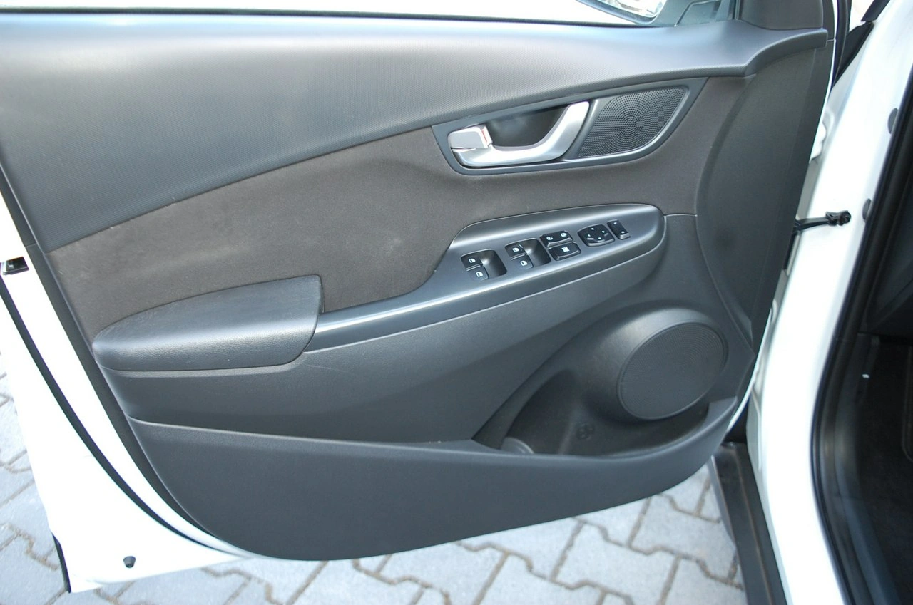 Hyundai Kona - Zdjęcie 29