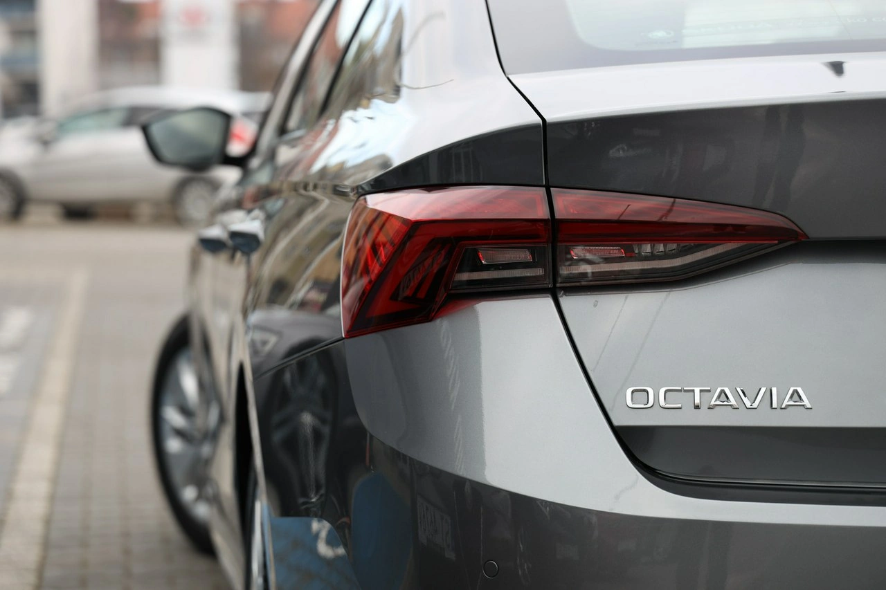 Skoda Octavia - Zdjęcie 9
