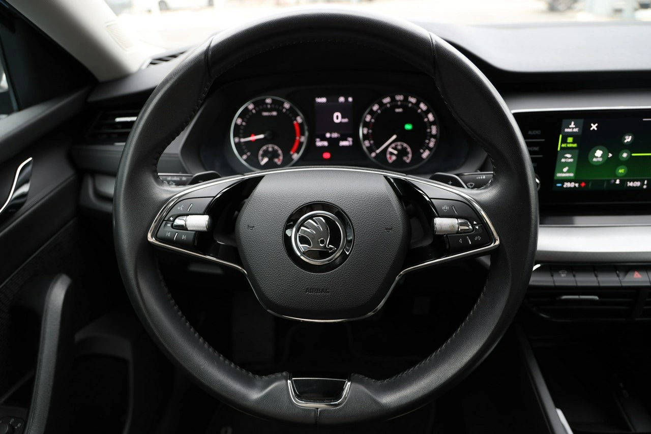 Skoda Octavia - Zdjęcie 14