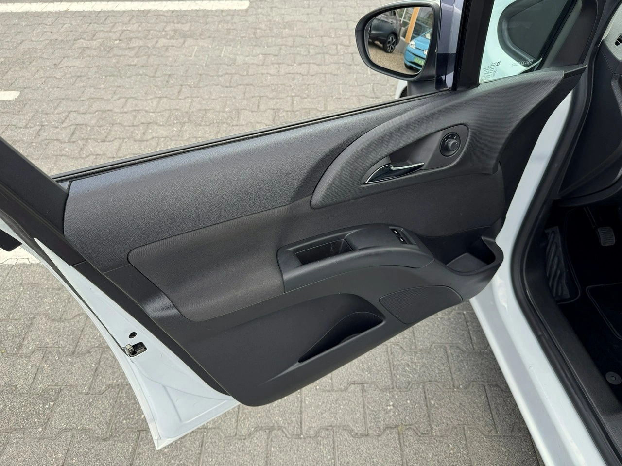 Opel Meriva - Zdjęcie 17