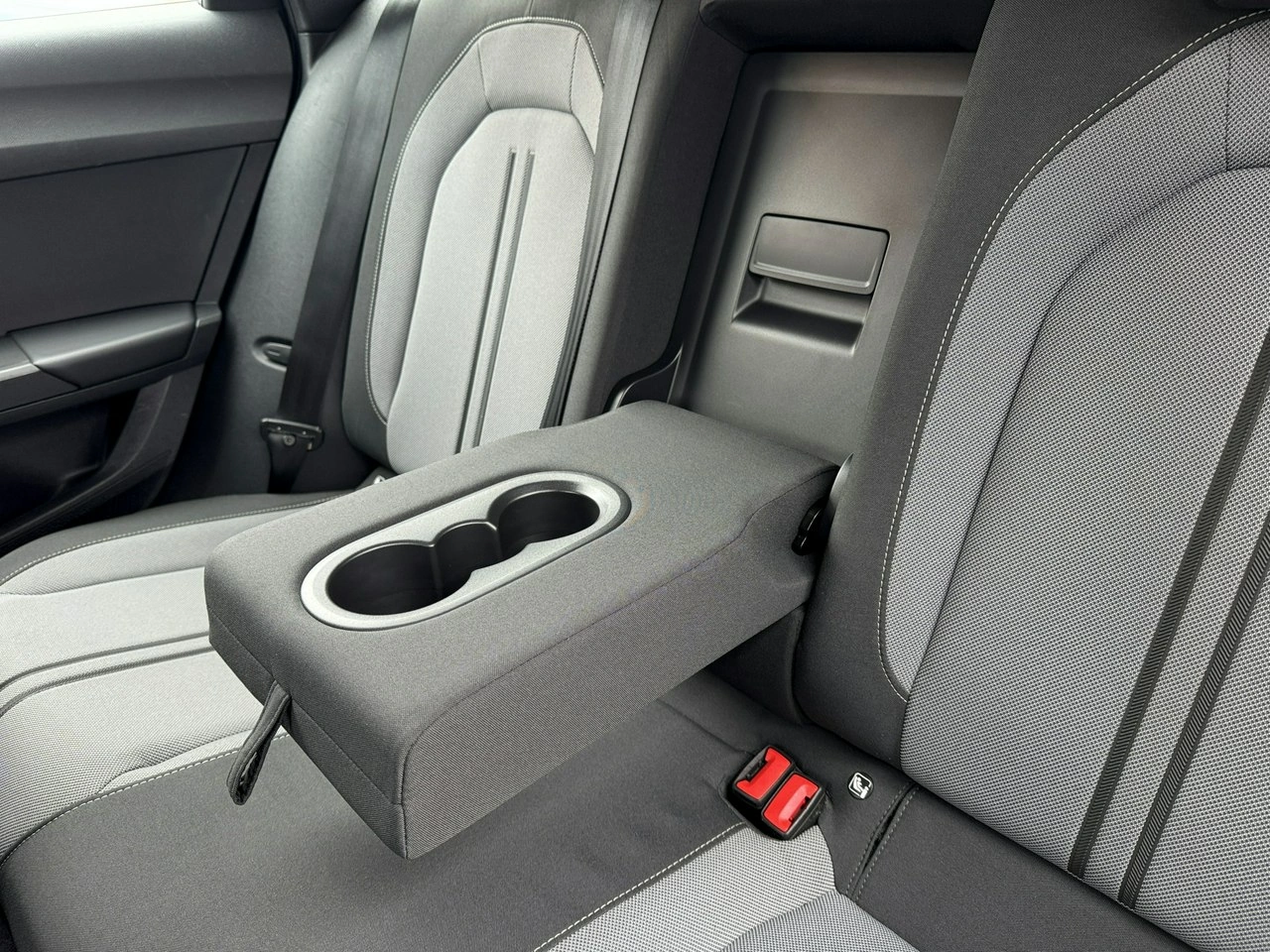 Seat Leon - Zdjęcie 16