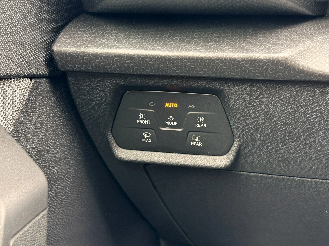 Seat Leon - Zdjęcie 22