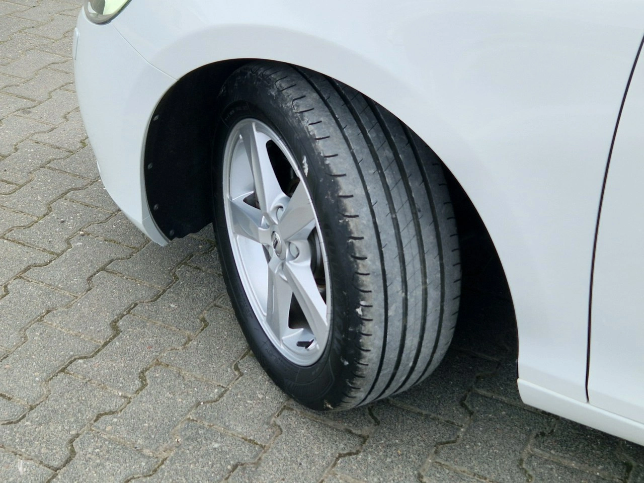 Volvo V40 - Zdjęcie 12