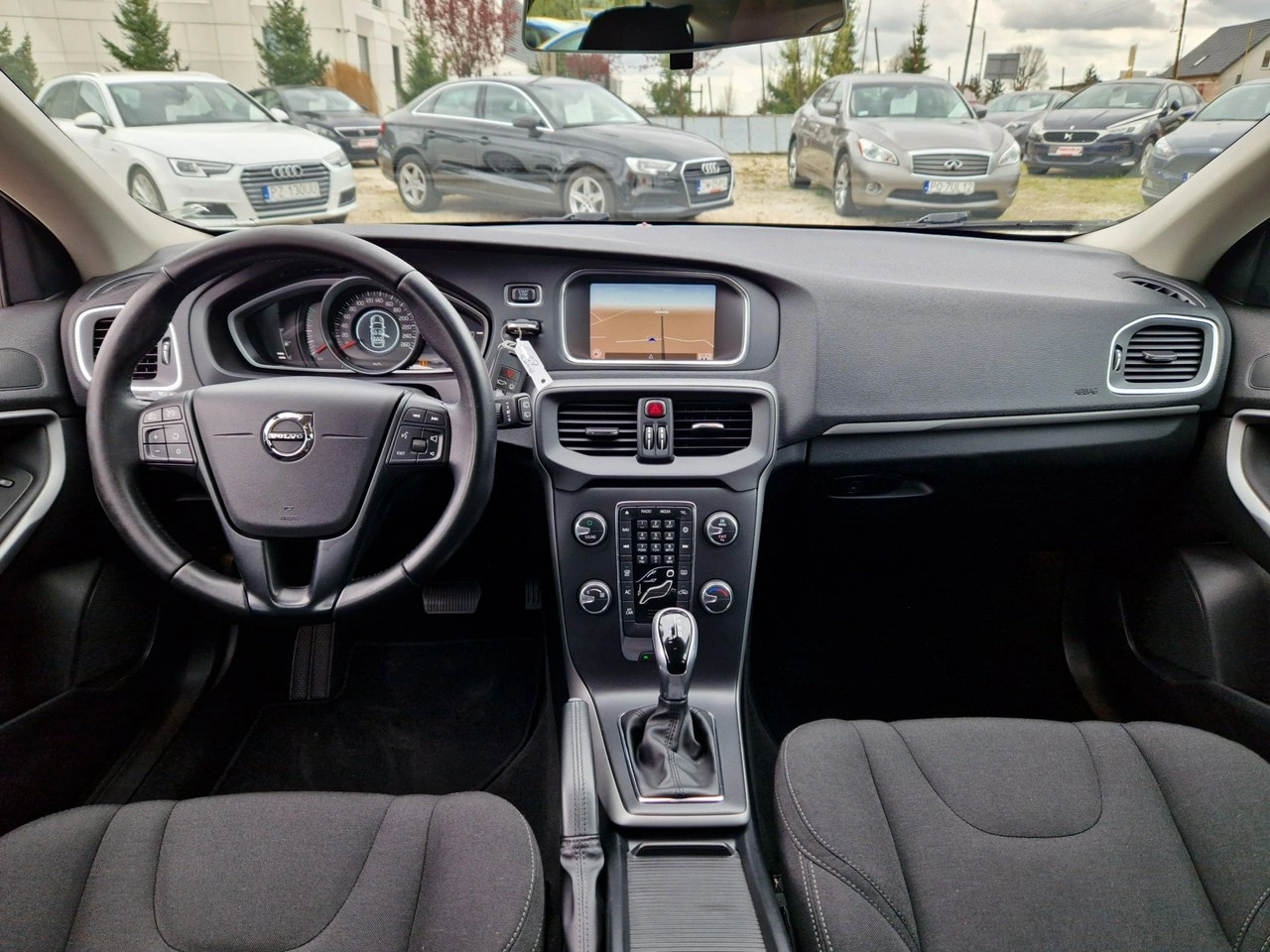 Volvo V40 - Zdjęcie 17