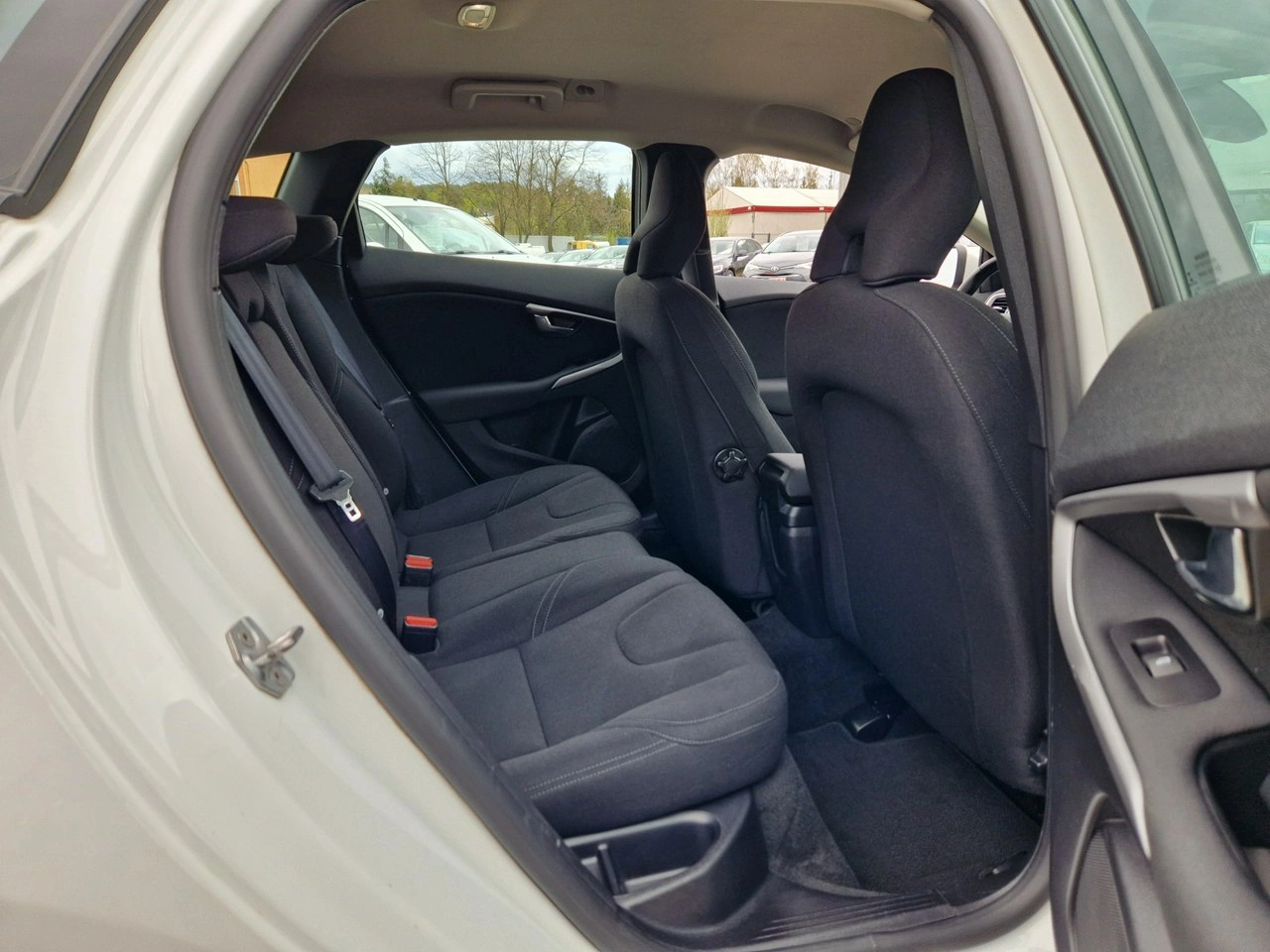 Volvo V40 - Zdjęcie 19