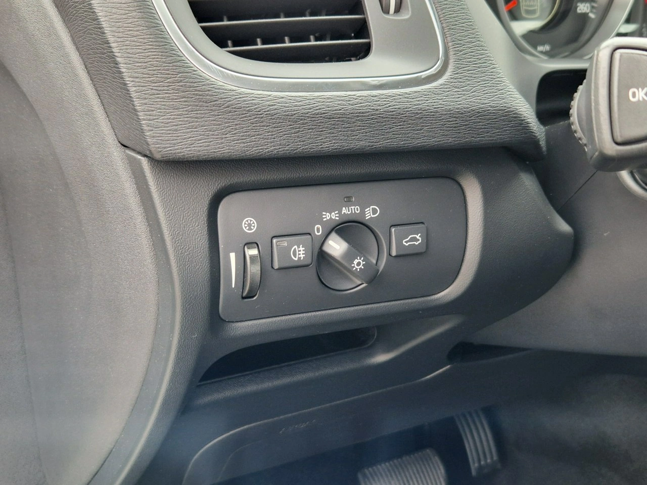 Volvo V40 - Zdjęcie 33